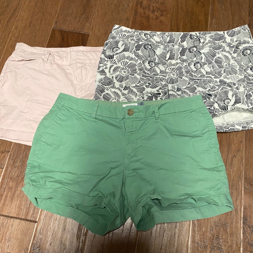Women’s Old Navy shorts all size 10